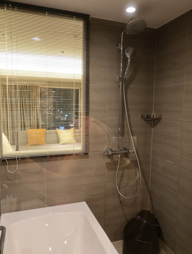 AA2C733A-6E14-4DC8-ADCD-D2603CAA72BB