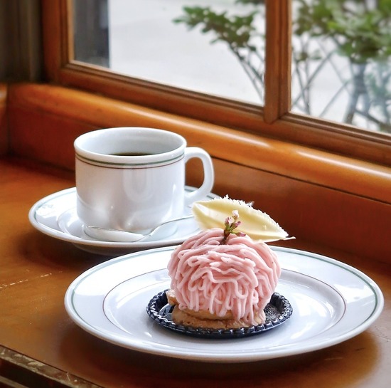 B3AAD67F-83A6-4E44-AAEF-B6AD92821E44