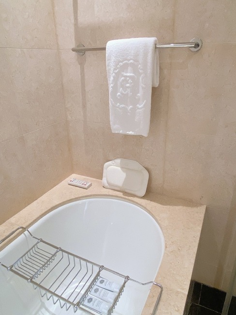 DC4E64C5-3113-4C90-A582-2B9BF42117D9