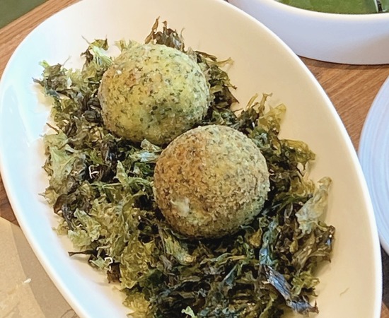 3B2CA825-9D29-45F8-858E-8EBAB4365696