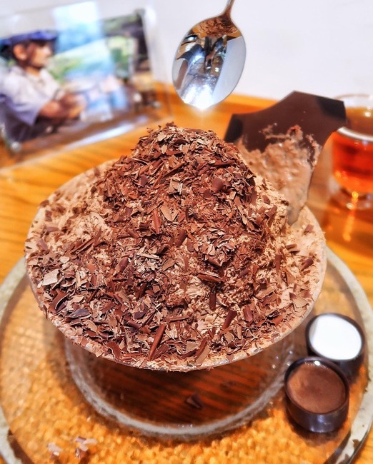 6BF03D85-D87A-4818-9F2E-260EF85CAABB