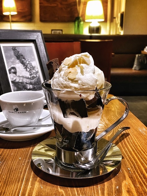 77615BD3-C759-4F92-A843-5C7DDA96C1AB