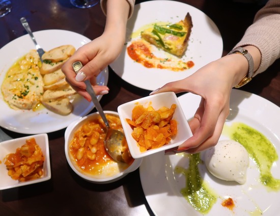 7F6A0C4E-1CA0-415B-90F3-C7BF48C463B3