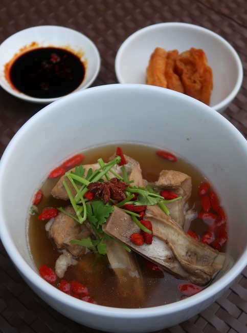 211C7D35-C81E-41BA-8760-A874C480B67B