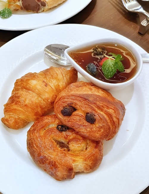 FCAFC2DF-2557-43E4-8F44-7CEAE240C1B8