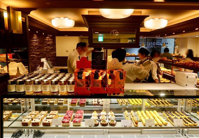 京都初 メゾンカイザーのベーカリー カフェが1 9オープン Maison Kayser メゾンカイザー ジェイアール京都伊勢丹店 くろにゃんの孤高のグルメ旅