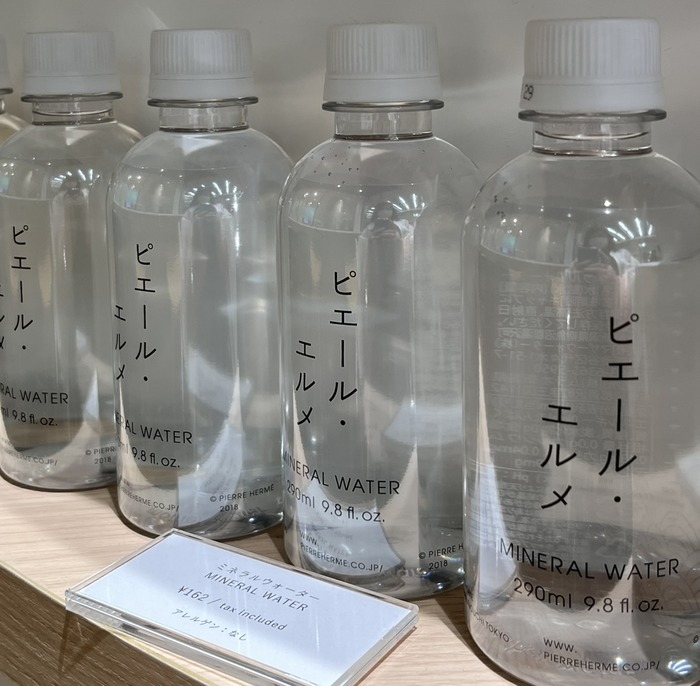 08B2C7A4-625E-429D-B665-8F3CC4789529