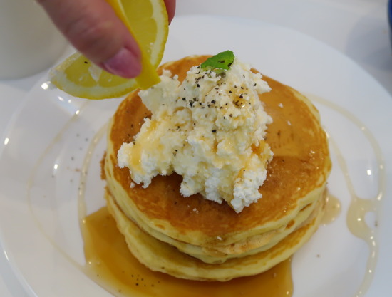 DD4BDE21-32D6-46C4-ABBF-9069E0A7241A