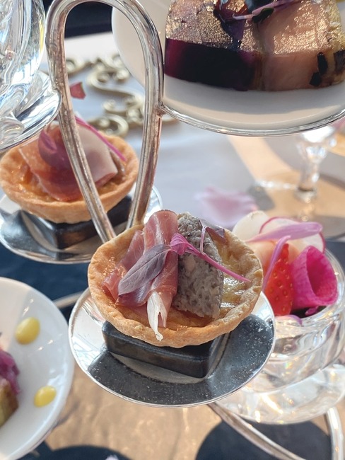 A59E60DC-030A-482B-BC17-FE6B0325237E