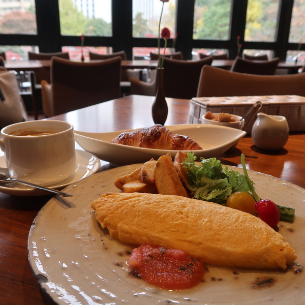 100坪の敷地 八芳園のカフェでモーニング Thrush Cafe スラッシュカフェ くろにゃんの孤高のグルメ旅 100坪の敷地 八芳園のカフェでモーニング Thrush Cafe スラッシュカフェ くろにゃんの孤高のグルメ旅