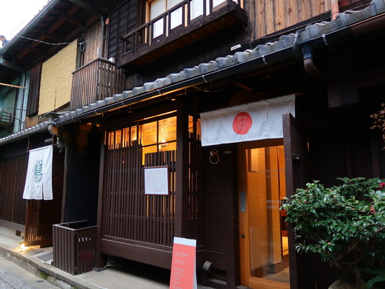 360F55A5-7042-43C2-850E-EAF91BF1C52A