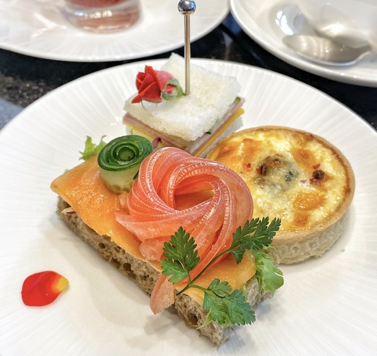 EAB51FC8-9FB9-4C9F-9747-35B213E185D6