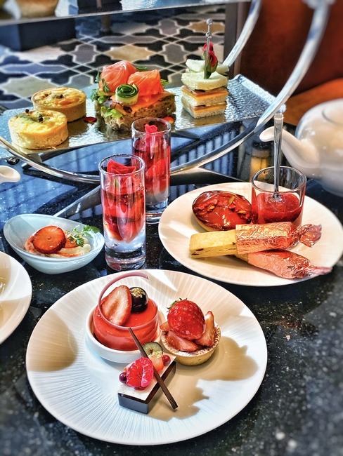 過去レポ 薔薇 モチーフの苺アフタヌーンティー ハイアットリージェンシー横浜 実食 口コミ ブログ くろにゃんの孤高のグルメ旅