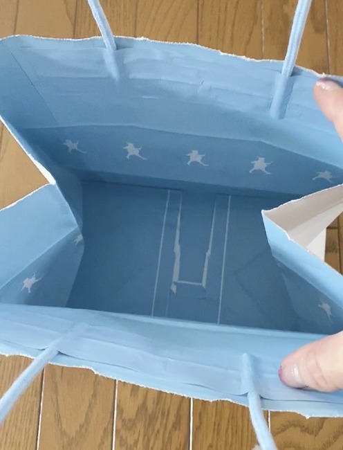 8D13CC65-FAAB-4B8C-B8FF-E1DD27A29542