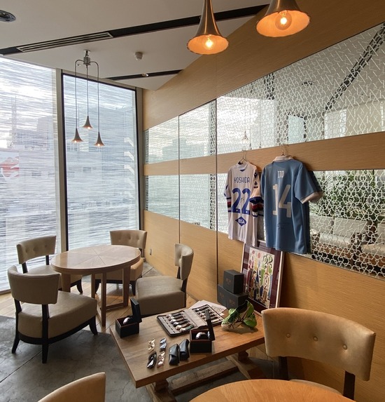 92071560-9505-491C-B2D6-45A8602BF81B