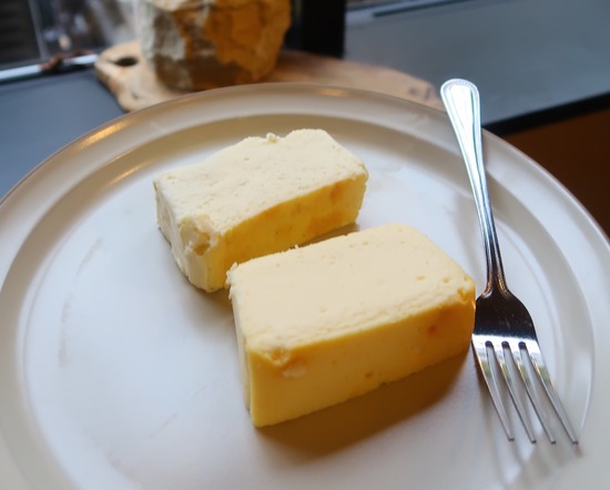 7CCE0ADF-F328-4B67-B1D2-0B11DE2E9A1A