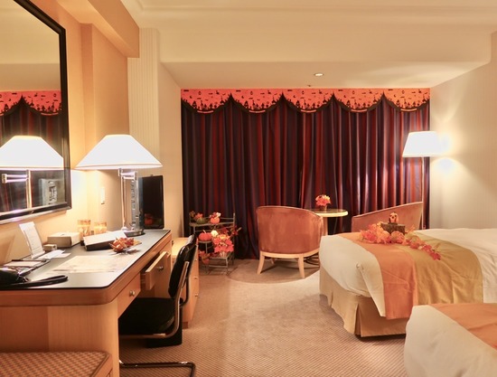 BFFD65B0-8B87-4824-8E86-EEA3FACD2EAF