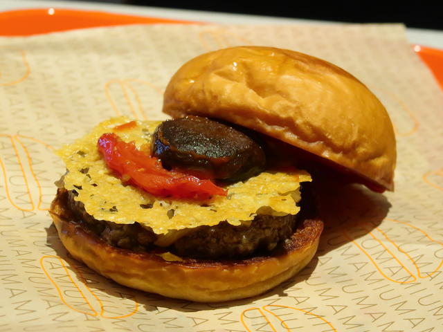 再訪 旨みで味わうハンバーガー Umami Burger ウマミバーガー 大阪 梅田 大阪新阪急ホテルフードホール くろにゃんの孤高のグルメ だめだめダイエット