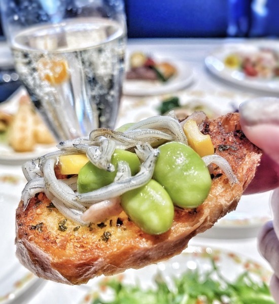 3F495DB3-77C3-4A4E-9F8E-AD8BD58FDCAA