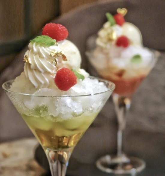 9858C12A-561A-44AC-8A48-ACF4FF2373D2