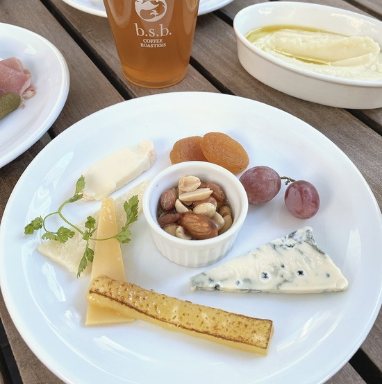 B8364E02-FF77-4344-ABF8-C06EBEBA8076