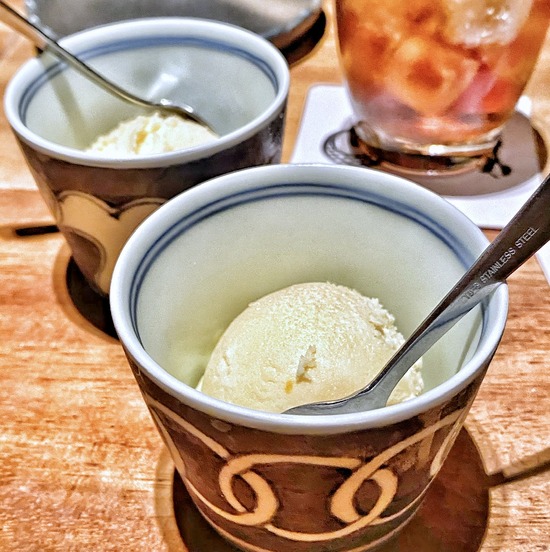 C4AC4812-6F36-4B33-BD71-B03AC33551BE