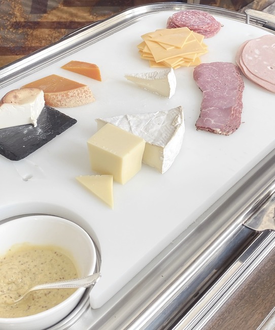 9F5DF242-E255-4A03-B600-EA958258FA09