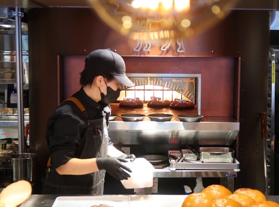 9BBAB640-B100-478F-83AC-0D9639A1B07D