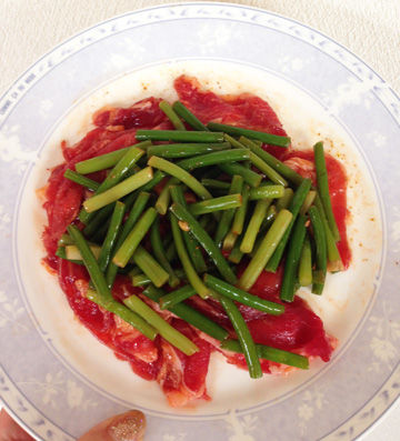 ニンニクの芽と牛肉