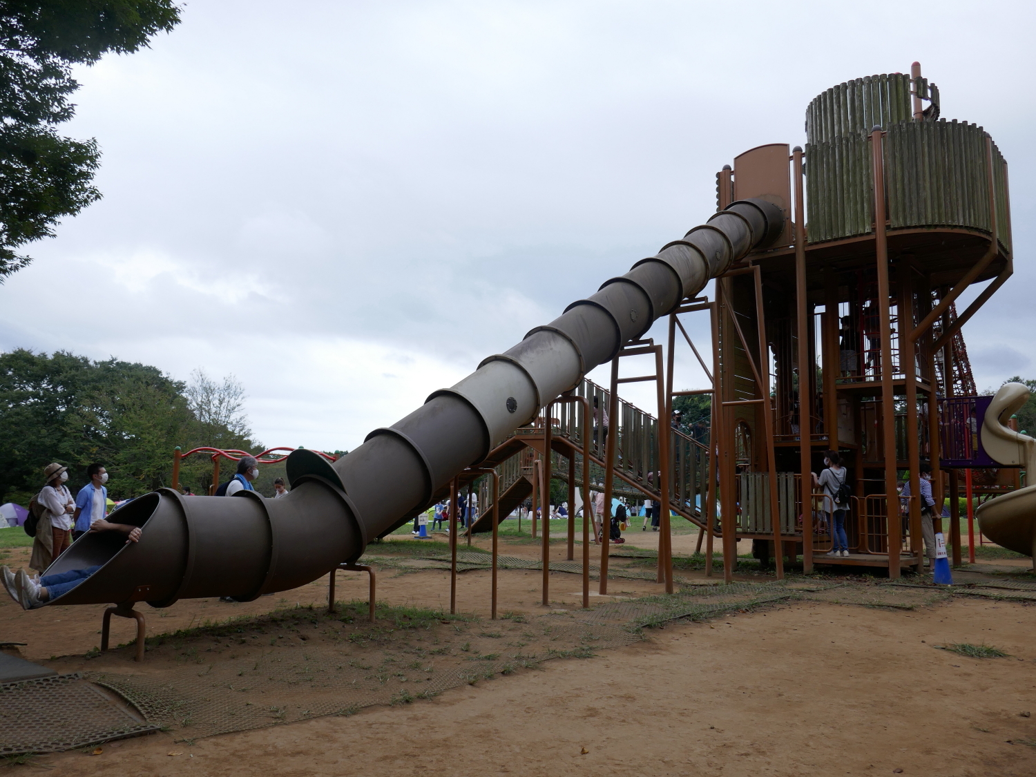 アンデルセン公園 自転車 二人乗り