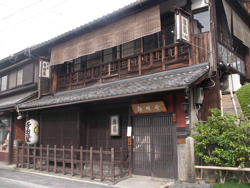 20101113_011932000_iOS