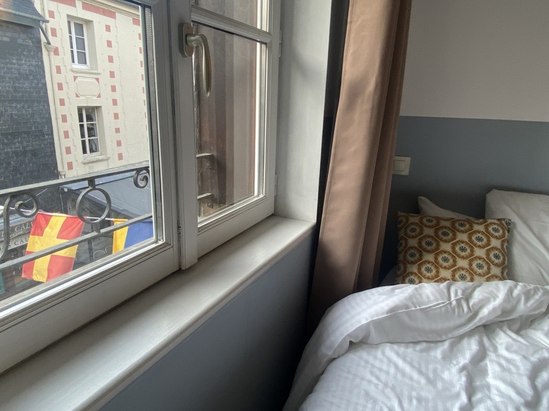 20250603_052339987_iOS