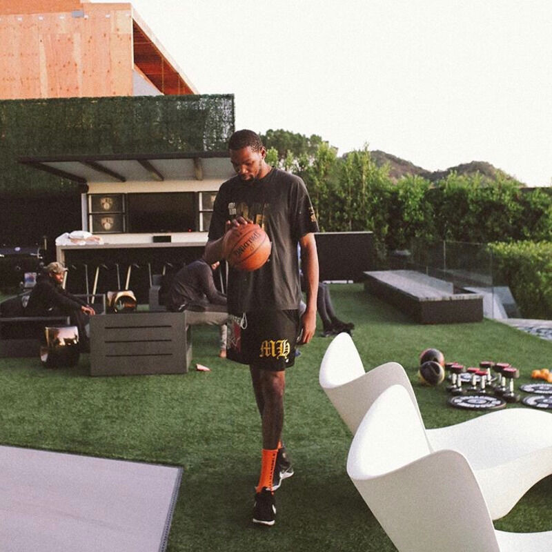 Nba Kdはガリガリ いや手足が長すぎるだけや 籠球王国