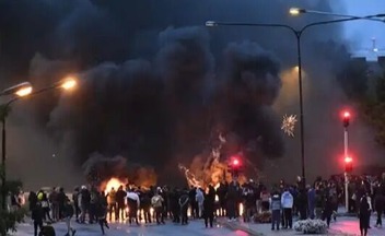 Muslim riots in Sweden 3454