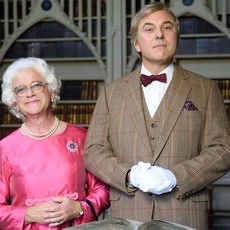 Harry Enfield as Queen-Elizabeth-in-David-Walliams 02