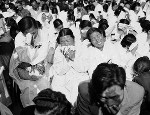 Korean war weeping women