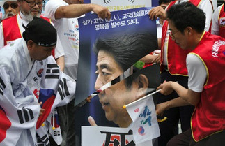 Koreans in protest 6