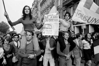 Student riots in Paris 2134