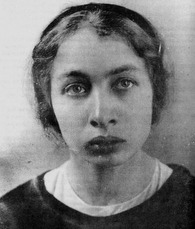 Fanny Kaplan 001