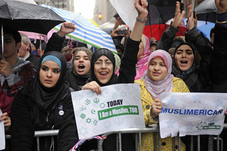 Muslim protesters 1