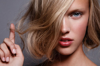 white woman 28