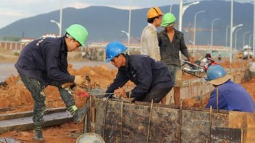 Chinese workers 12