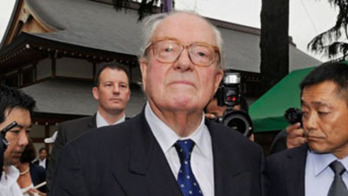 Jean Marie le Pen in Yasukuni 22