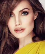 Angelina Jolie 2
