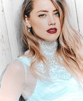 Amber Heard 8