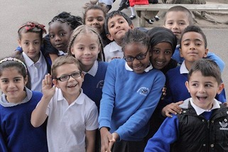 Britain school kids 1111