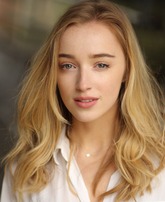 Phoebe Dynevor 11222