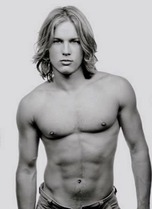 Travis Fimmel 1