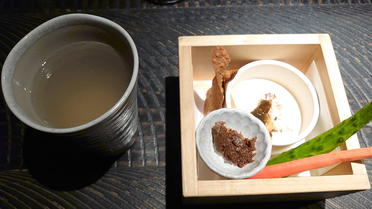善光寺で孤独のグルメ 長野遠征1 ドラクエウォーク自力おみやげ巡りの旅 善光寺で孤独のグルメ 長野遠征1 ドラクエウォーク自力おみやげ巡りの旅