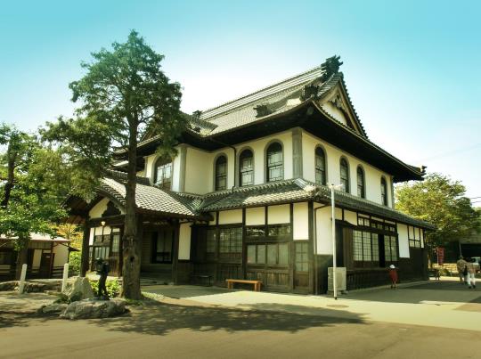 大日本報徳社の近代建築 （静岡県掛川市） : カフヱー花園
